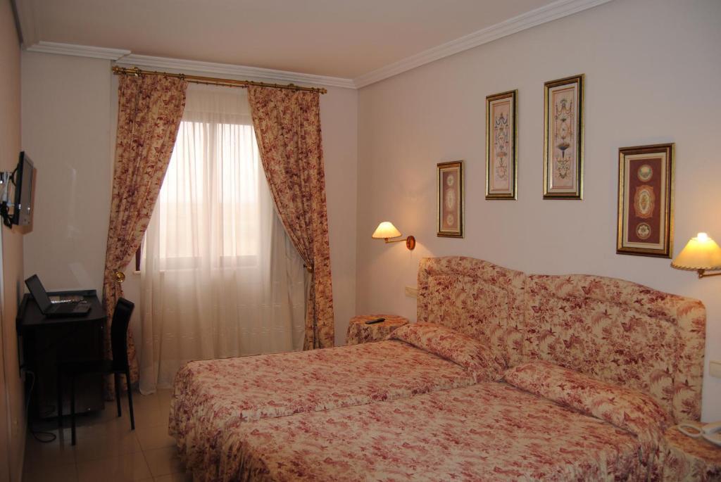 Cristina-Enea Hotel Valdeganga Room photo