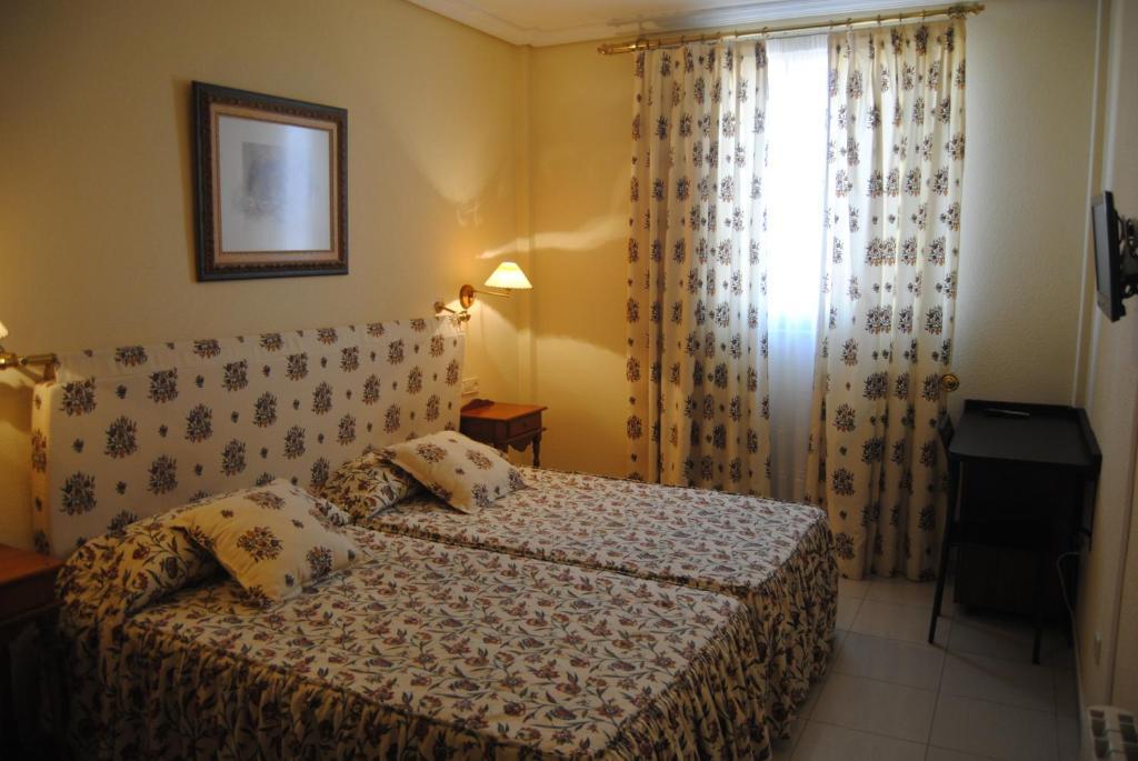 Cristina-Enea Hotel Valdeganga Room photo